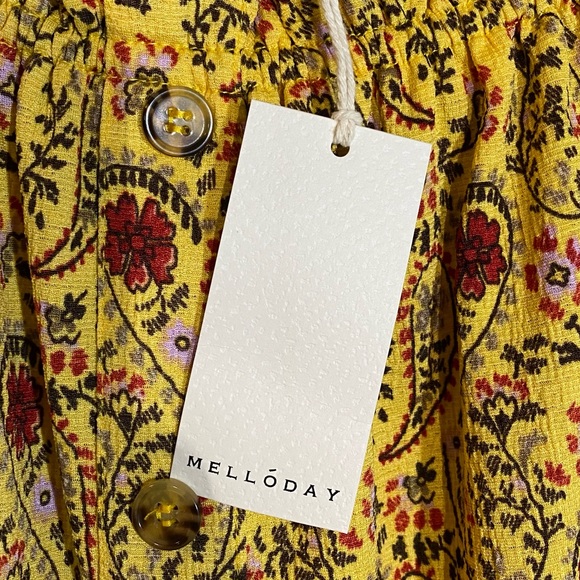 Mellóday Off-Shoulder Ruffled Top - Picture 10 of 12